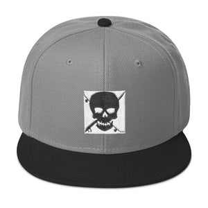 Gorra Snapback marcada con Board Life