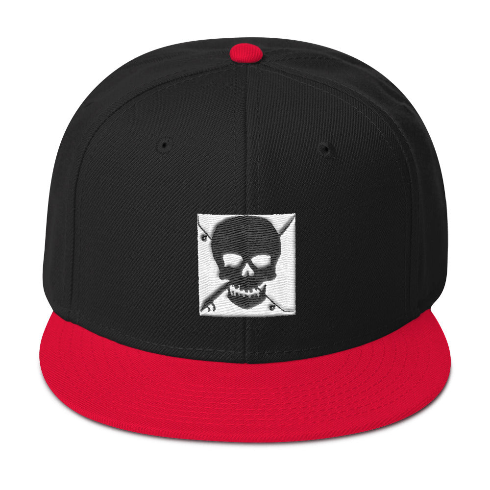 Gorra Snapback marcada con Board Life